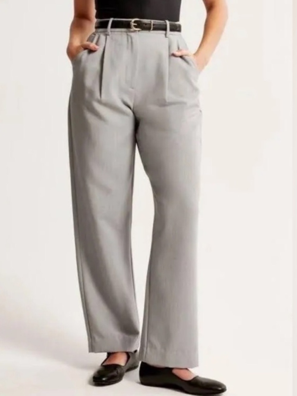 Abercrombie & Fitch Curve Love Ultra High Rise Relaxed Straight - 29